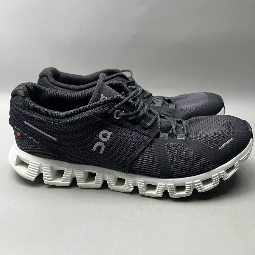 On Cloud 5 Running Shoes Women Size 8.5 Black Mesh Comfort Cushion Low Sneakers